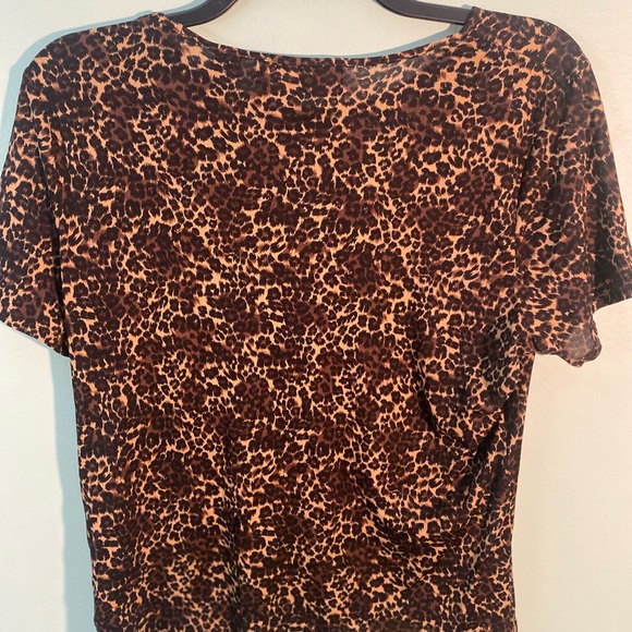 🍂Neiman Marcus Women’s Leopard Print Top🍂 - Picture 8 of 10